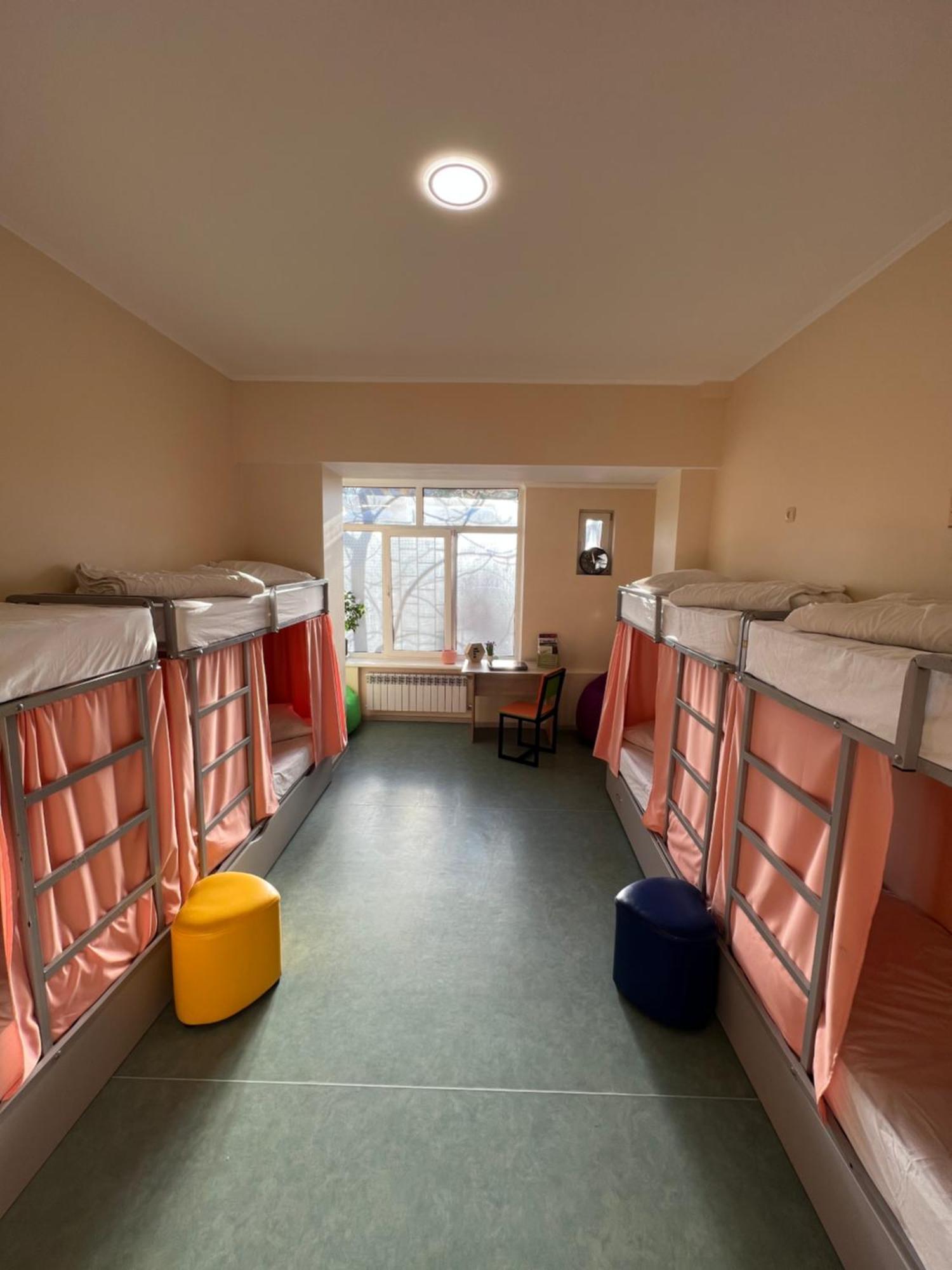 Demeevsky Hostel เคียฟ ภายนอก รูปภาพ